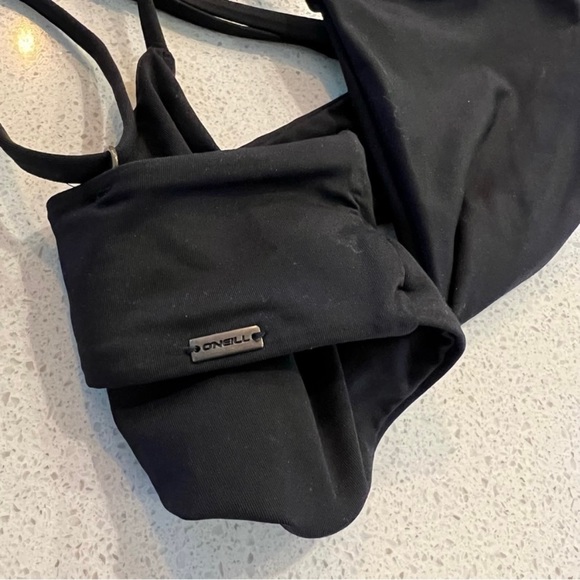 O’Neil women’s black bikini top Xsmall XS bathing suit swimwear - Picture 3 of 3